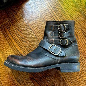 Frye Veronica Belted Buckle Shortie Moto Boot in Distressed Black/Brown